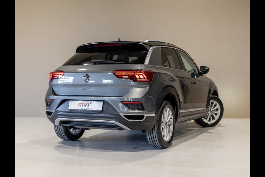 Volkswagen T-Roc 1.5 TSI Style / 150pk / Lederen bekleding / Airco / Achteruitrijcamera / Stoelverwarming / Cruise