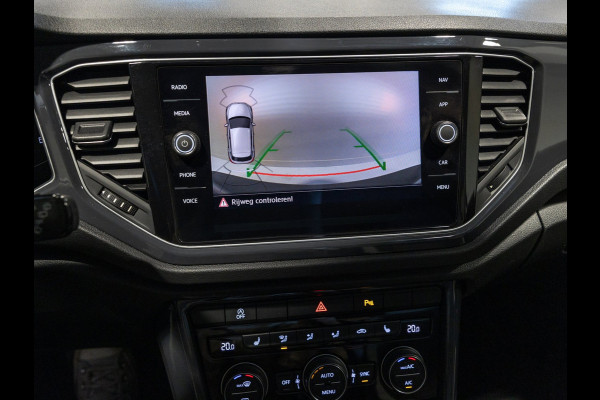 Volkswagen T-Roc 1.5 TSI Style / 150pk / Lederen bekleding / Airco / Achteruitrijcamera / Stoelverwarming / Cruise