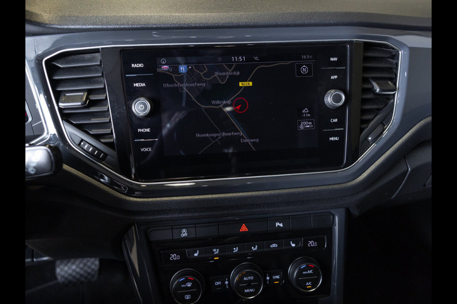 Volkswagen T-Roc 1.5 TSI Style / 150pk / Lederen bekleding / Airco / Achteruitrijcamera / Stoelverwarming / Cruise