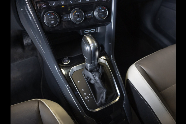 Volkswagen T-Roc 1.5 TSI Style / 150pk / Lederen bekleding / Airco / Achteruitrijcamera / Stoelverwarming / Cruise