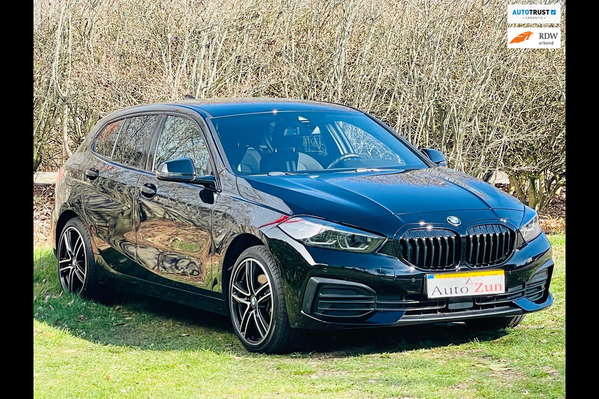 BMW 1-serie 118i High Executive/Automaat/Carplay/Navi/Cruise C