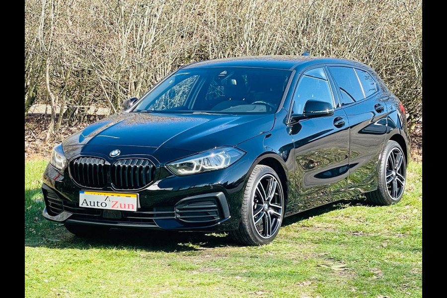 BMW 1-serie 118i High Executive/Automaat/Carplay/Navi/Cruise C