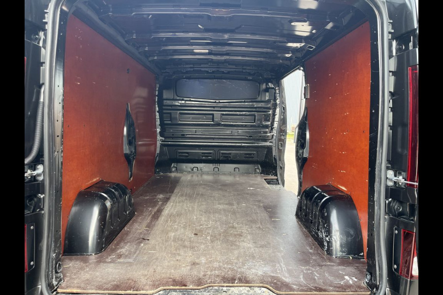 Renault Trafic 2.0 dCi 150 E6 L2 Work Edition 3 Zits Lease €372 p/m, Airco, Navi Carplay, PDC, Led, Imperiaal, Trekhaak, Cruise controle, Onderhoudshistorie aanwezig