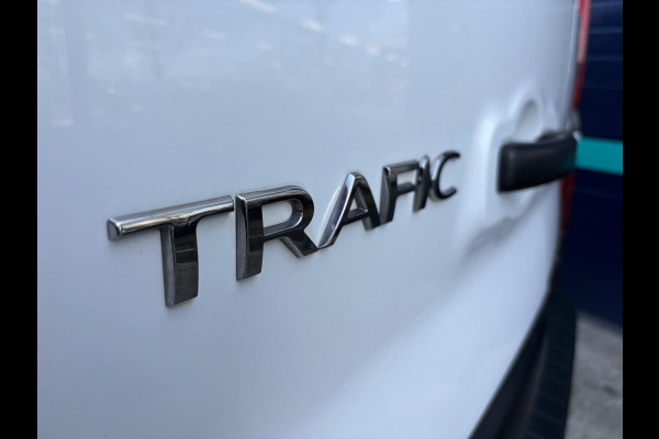 Renault Trafic T30 L2H1 150PK AUTOMAAT LED AIRCO CRUISE CONTROL CAMERA NAVIGATIE CARPLAY