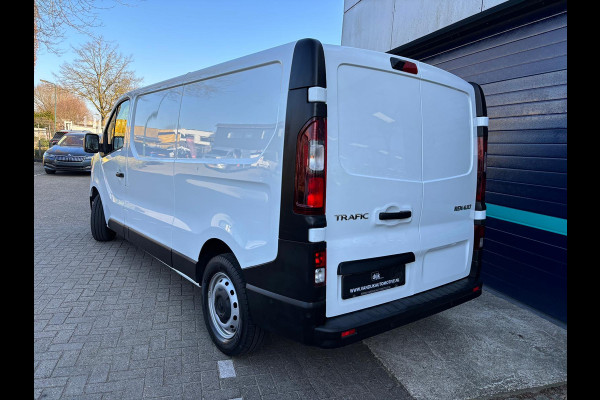 Renault Trafic T30 L2H1 150PK AUTOMAAT LED AIRCO CRUISE CONTROL CAMERA NAVIGATIE CARPLAY
