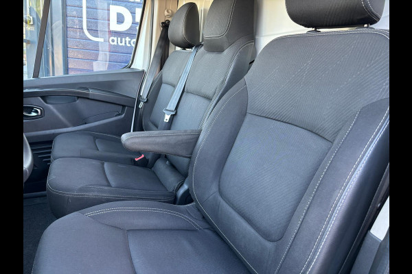 Renault Trafic T30 L2H1 150PK AUTOMAAT LED AIRCO CRUISE CONTROL CAMERA NAVIGATIE CARPLAY