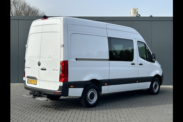 Mercedes-Benz Sprinter 315 CDI 150 PK AUTOMAAT RWD / DUBBEL-CABINE / L2H2 / 3.5T TREKHAAK / 5 PERSOONS / AIRCO / CRUISE / NAVI / CAMERA