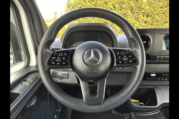 Mercedes-Benz Sprinter 315 CDI 150 PK AUTOMAAT RWD / DUBBEL-CABINE / L2H2 / 3.5T TREKHAAK / 5 PERSOONS / AIRCO / CRUISE / NAVI / CAMERA