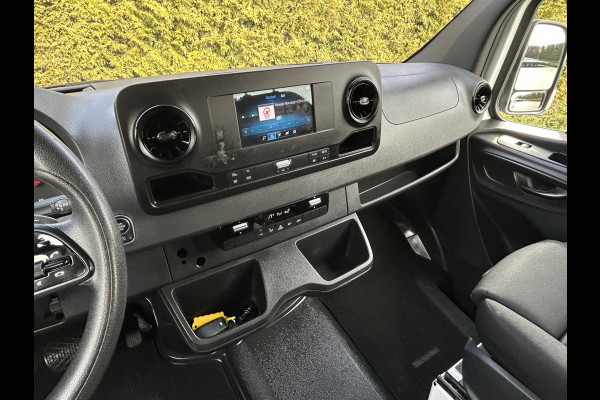 Mercedes-Benz Sprinter 315 CDI 150 PK AUTOMAAT RWD / DUBBEL-CABINE / L2H2 / 3.5T TREKHAAK / 5 PERSOONS / AIRCO / CRUISE / NAVI / CAMERA