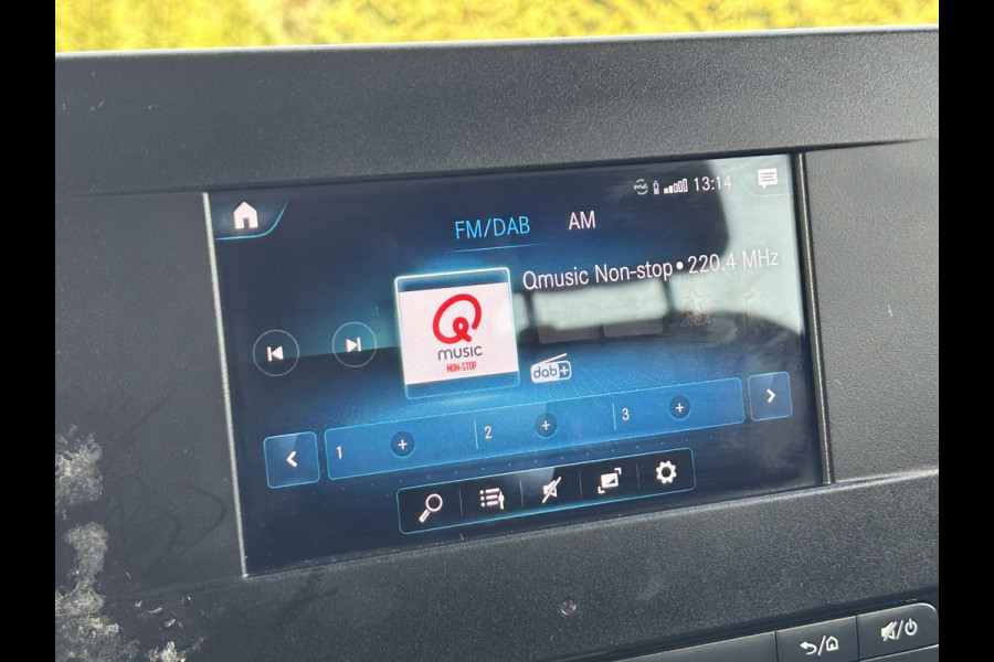 Mercedes-Benz Sprinter 315 CDI 150 PK AUTOMAAT RWD / DUBBEL-CABINE / L2H2 / 3.5T TREKHAAK / 5 PERSOONS / AIRCO / CRUISE / NAVI / CAMERA