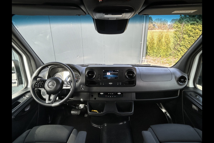 Mercedes-Benz Sprinter 315 CDI 150 PK AUTOMAAT RWD / DUBBEL-CABINE / L2H2 / 3.5T TREKHAAK / 5 PERSOONS / AIRCO / CRUISE / NAVI / CAMERA