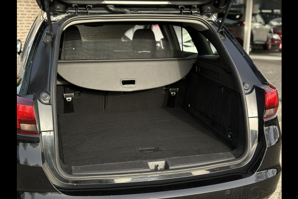 Opel Astra Sports Tourer 1.2 Business Edition | Carplay/Android, PDC, Cruise, Climate, Trekhaak | NAP |