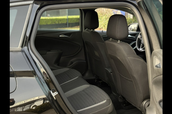 Opel Astra Sports Tourer 1.2 Business Edition | Carplay/Android, PDC, Cruise, Climate, Trekhaak | NAP |