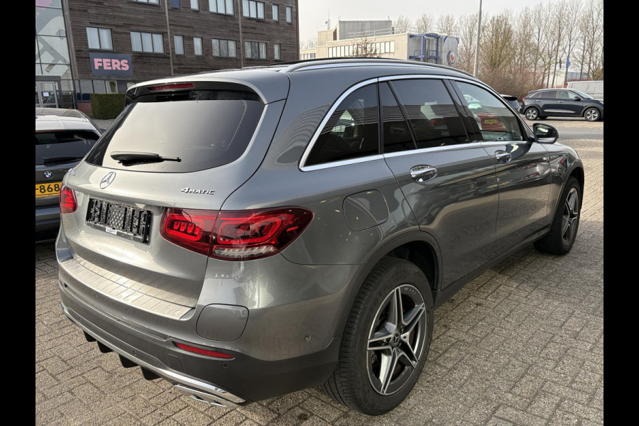 Mercedes-Benz GLC 300e 4MATIC AMG Line 320pk | PHEV | Panoramadak | Stoelverwarming | Burmeister | 360 Camera | Adaptive Cruise |