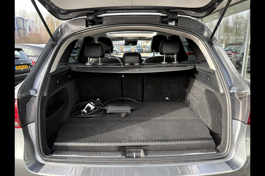 Mercedes-Benz GLC 300e 4MATIC AMG Line 320pk | PHEV | Panoramadak | Stoelverwarming | Burmeister | 360 Camera | Adaptive Cruise |