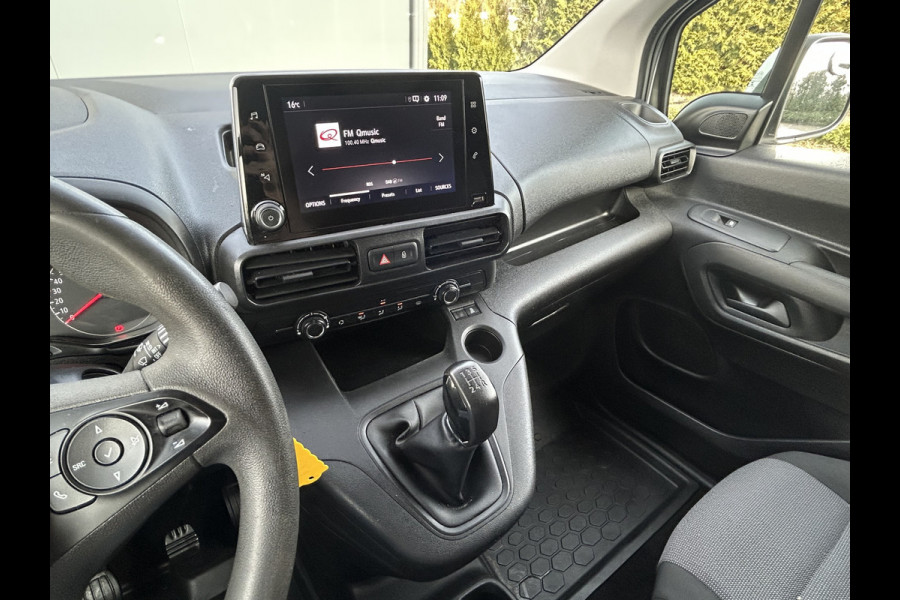 Opel Combo 1.5D 102 PK / L2H1 / 1e EIGENAAR / INRICHTING / AIRCO / CRUISE / NAVI / APPLE CARPLAY