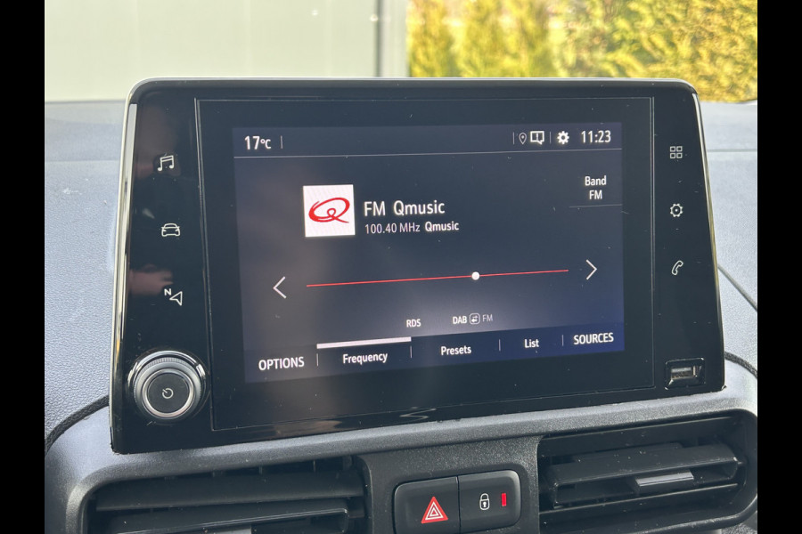 Opel Combo 1.5D 102 PK / L2H1 / 1e EIGENAAR / INRICHTING / AIRCO / CRUISE / NAVI / APPLE CARPLAY