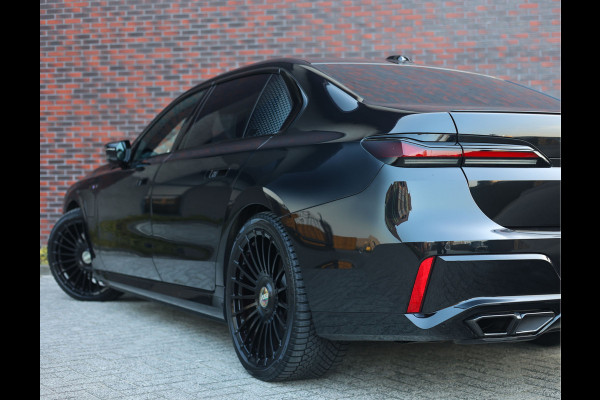 BMW 7 Serie M760e xDrive | Full option! - Theatre screen - Sky - Trekhaak