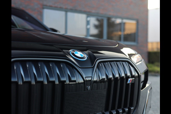 BMW 7 Serie M760e xDrive | Full option! - Theatre screen - Sky - Trekhaak