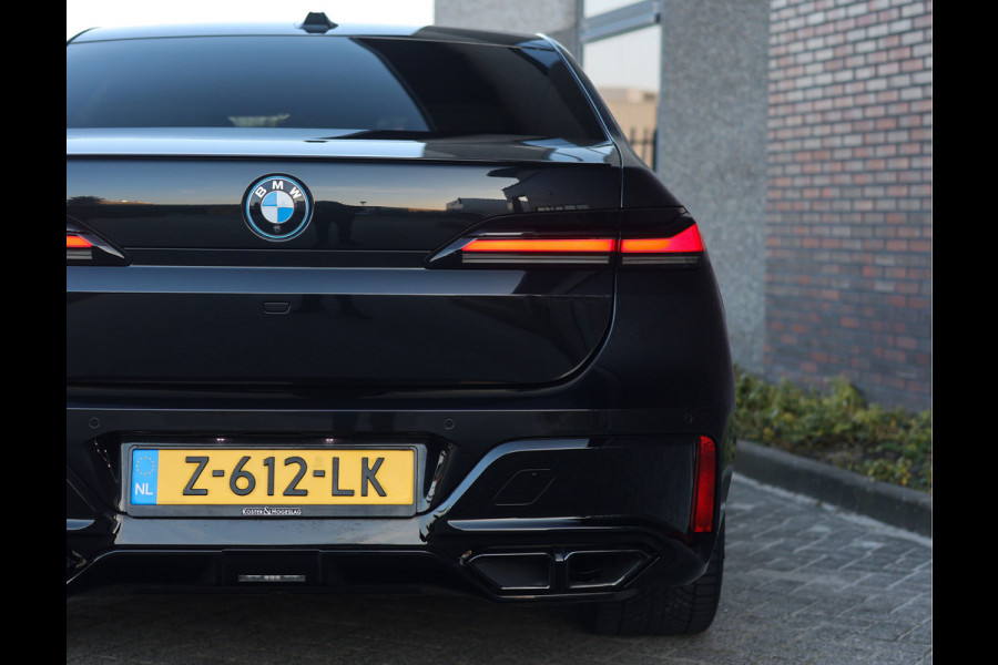 BMW 7 Serie M760e xDrive | Full option! - Theatre screen - Sky - Trekhaak