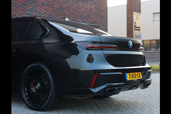 BMW 7 Serie M760e xDrive | Full option! - Theatre screen - Sky - Trekhaak