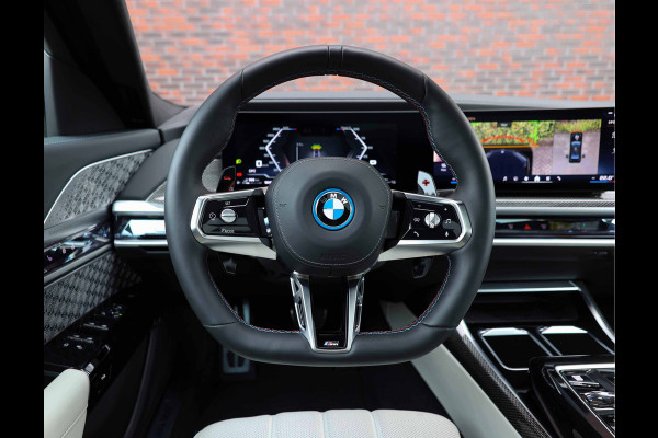 BMW 7 Serie M760e xDrive | Full option! - Theatre screen - Sky - Trekhaak