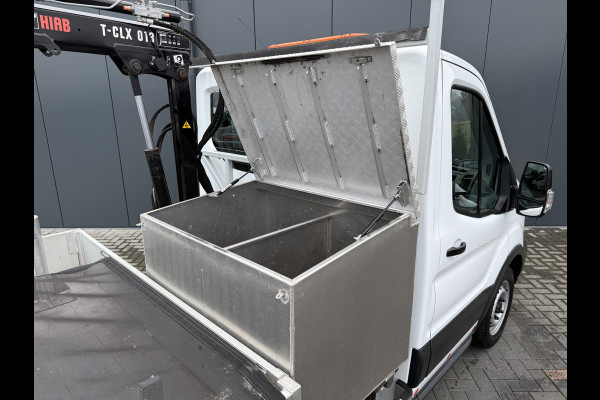Ford Transit 2.0 TDCI EURO 6 / PICK UP / HIAB KRAAN T-CLX 013 / 2.7 TONS TREKHAAK / 34.988 KM! / 1e EIG. / 3-ZITS / AIRCO / ZEER NETJES