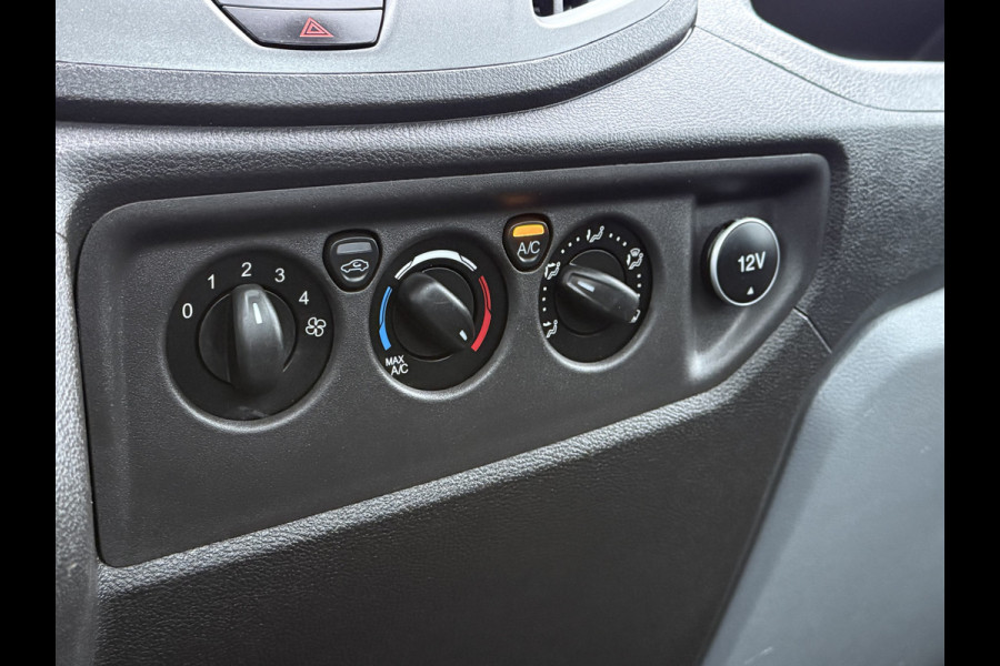 Ford Transit 2.0 TDCI EURO 6 / PICK UP / HIAB KRAAN T-CLX 013 / 2.7 TONS TREKHAAK / 34.988 KM! / 1e EIG. / 3-ZITS / AIRCO / ZEER NETJES