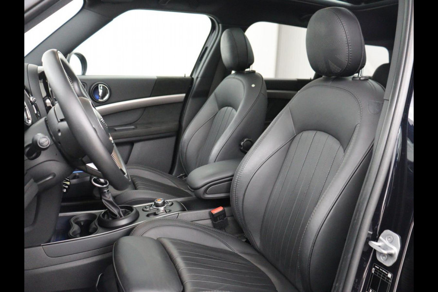 MINI Countryman 1.5 Cooper S E ALL4 Chili | Panoramadak | Leder | Head-Up | Harman/Kardon | Stoelverwarming | Adaptive cruise | Camera | Carplay | Navigatie | Climate control | PHEV | Plug In