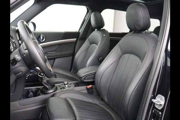 MINI Countryman 1.5 Cooper S E ALL4 Chili | Panoramadak | Leder | Head-Up | Harman/Kardon | Stoelverwarming | Adaptive cruise | Camera | Carplay | Navigatie | Climate control | PHEV | Plug In