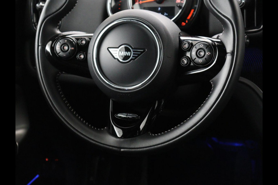 MINI Countryman 1.5 Cooper S E ALL4 Chili | Panoramadak | Leder | Head-Up | Harman/Kardon | Stoelverwarming | Adaptive cruise | Camera | Carplay | Navigatie | Climate control | PHEV | Plug In