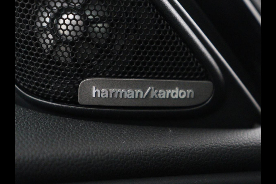 MINI Countryman 1.5 Cooper S E ALL4 Chili | Panoramadak | Leder | Head-Up | Harman/Kardon | Stoelverwarming | Adaptive cruise | Camera | Carplay | Navigatie | Climate control | PHEV | Plug In