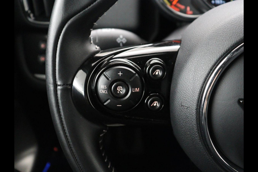 MINI Countryman 1.5 Cooper S E ALL4 Chili | Panoramadak | Leder | Head-Up | Harman/Kardon | Stoelverwarming | Adaptive cruise | Camera | Carplay | Navigatie | Climate control | PHEV | Plug In