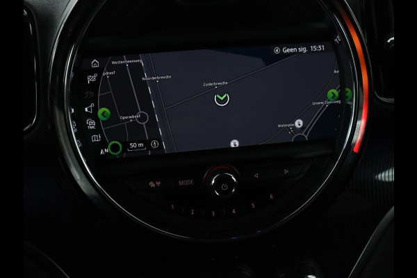 MINI Countryman 1.5 Cooper S E ALL4 Chili | Panoramadak | Leder | Head-Up | Harman/Kardon | Stoelverwarming | Adaptive cruise | Camera | Carplay | Navigatie | Climate control | PHEV | Plug In