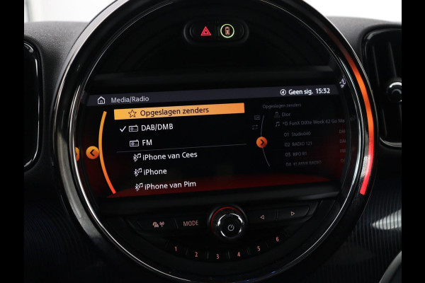 MINI Countryman 1.5 Cooper S E ALL4 Chili | Panoramadak | Leder | Head-Up | Harman/Kardon | Stoelverwarming | Adaptive cruise | Camera | Carplay | Navigatie | Climate control | PHEV | Plug In