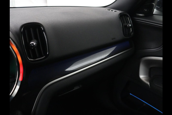 MINI Countryman 1.5 Cooper S E ALL4 Chili | Panoramadak | Leder | Head-Up | Harman/Kardon | Stoelverwarming | Adaptive cruise | Camera | Carplay | Navigatie | Climate control | PHEV | Plug In