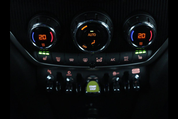 MINI Countryman 1.5 Cooper S E ALL4 Chili | Panoramadak | Leder | Head-Up | Harman/Kardon | Stoelverwarming | Adaptive cruise | Camera | Carplay | Navigatie | Climate control | PHEV | Plug In