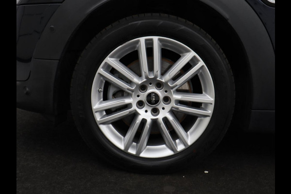 MINI Countryman 1.5 Cooper S E ALL4 Chili | Panoramadak | Leder | Head-Up | Harman/Kardon | Stoelverwarming | Adaptive cruise | Camera | Carplay | Navigatie | Climate control | PHEV | Plug In