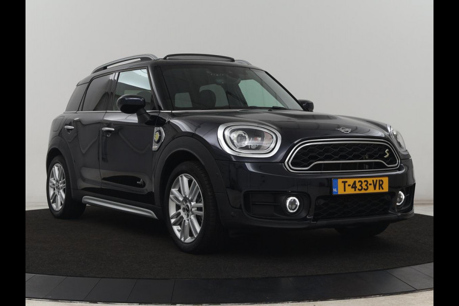 MINI Countryman 1.5 Cooper S E ALL4 Chili | Panoramadak | Leder | Head-Up | Harman/Kardon | Stoelverwarming | Adaptive cruise | Camera | Carplay | Navigatie | Climate control | PHEV | Plug In