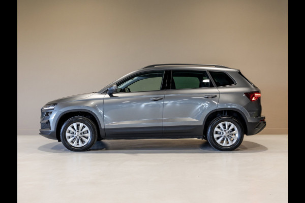 Škoda Karoq 1.5 TSI ACT Business Edition / 150pk / Achteruitrij camera / Sportstoelen / Adaptieve cruise control /
