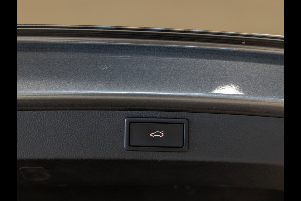 Škoda Karoq 1.5 TSI ACT Business Edition / 150pk / Achteruitrij camera / Sportstoelen / Adaptieve cruise control /