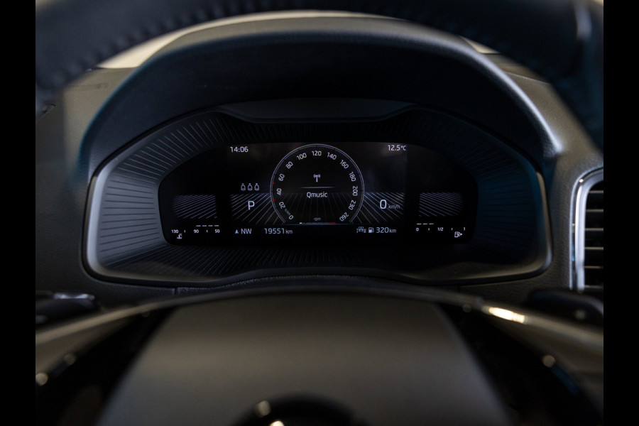 Škoda Karoq 1.5 TSI ACT Business Edition / 150pk / Achteruitrij camera / Sportstoelen / Adaptieve cruise control /