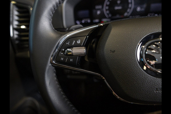 Škoda Karoq 1.5 TSI ACT Business Edition / 150pk / Achteruitrij camera / Sportstoelen / Adaptieve cruise control /