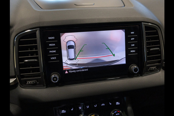 Škoda Karoq 1.5 TSI ACT Business Edition / 150pk / Achteruitrij camera / Sportstoelen / Adaptieve cruise control /