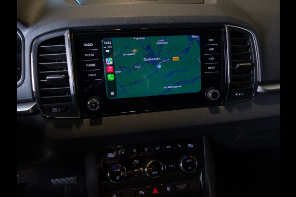 Škoda Karoq 1.5 TSI ACT Business Edition / 150pk / Achteruitrij camera / Sportstoelen / Adaptieve cruise control /