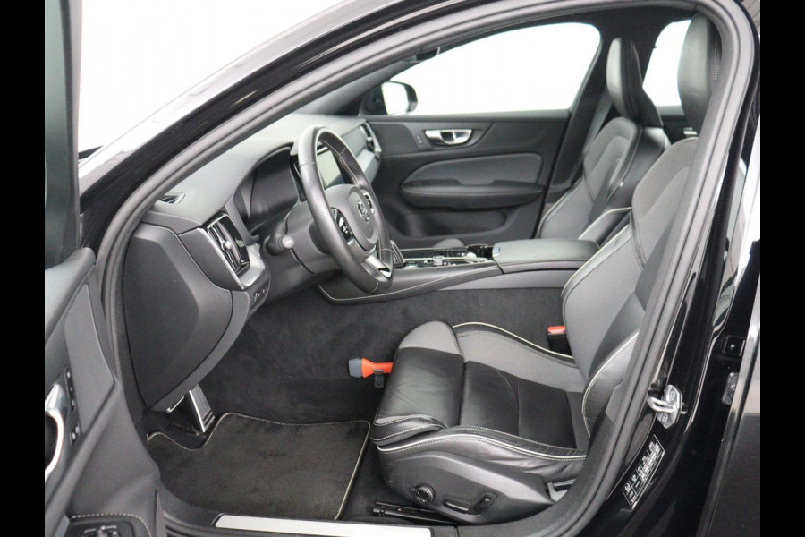 Volvo S60 2.0 T6 AWD Twin Engine R-Design | Stoelverwarming | Adaptive cruise | Standkachel | Camera | 19'' | Carplay | Full LED | Navigatie | Side Assist | Half leder | Origineel NL | PHEV | Plug In