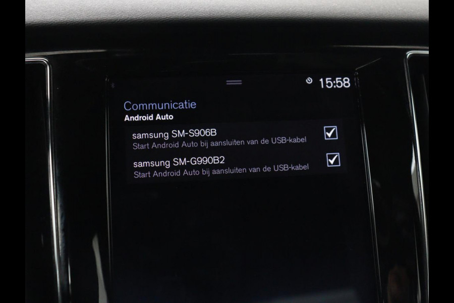 Volvo S60 2.0 T6 AWD Twin Engine R-Design | Stoelverwarming | Adaptive cruise | Standkachel | Camera | 19'' | Carplay | Full LED | Navigatie | Side Assist | Half leder | Origineel NL | PHEV | Plug In