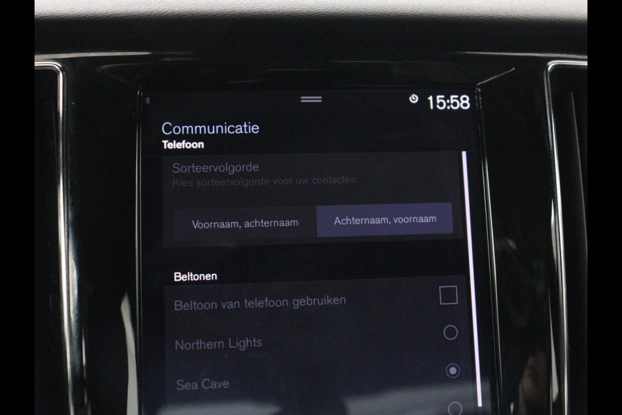 Volvo S60 2.0 T6 AWD Twin Engine R-Design | Stoelverwarming | Adaptive cruise | Standkachel | Camera | 19'' | Carplay | Full LED | Navigatie | Side Assist | Half leder | Origineel NL | PHEV | Plug In