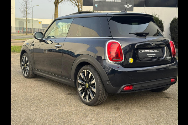 MINI Cooper SE Yours Stuurverwarming Head-up, Harman kardon, Panoramadak, Leder, Adaptieve Cruise Neem contact op en we maken een afspraak!