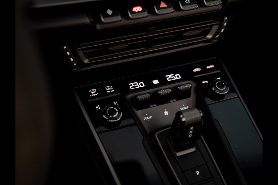 Porsche 911 Cabrio 3.0 Carrera | Sportuitlaat | Stoelventilatie | Sport Chrono | Bose